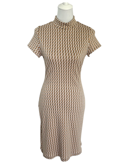 Figurbetontes Jacquardkleid Mireille in Größe 38 mit Stehkragen und kurzem Arm – handgefertigtes Unikat im Retro-Stil