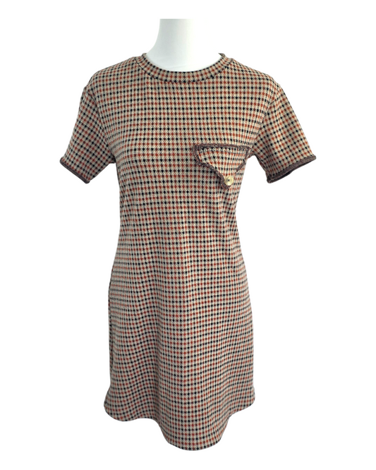 Kleid Jour Léger in Größe 36 – Unikat aus Jacquardstrick mit Hahnentrittmuster, kurzarm mit Ziertasche und goldfarbenem Knopf“